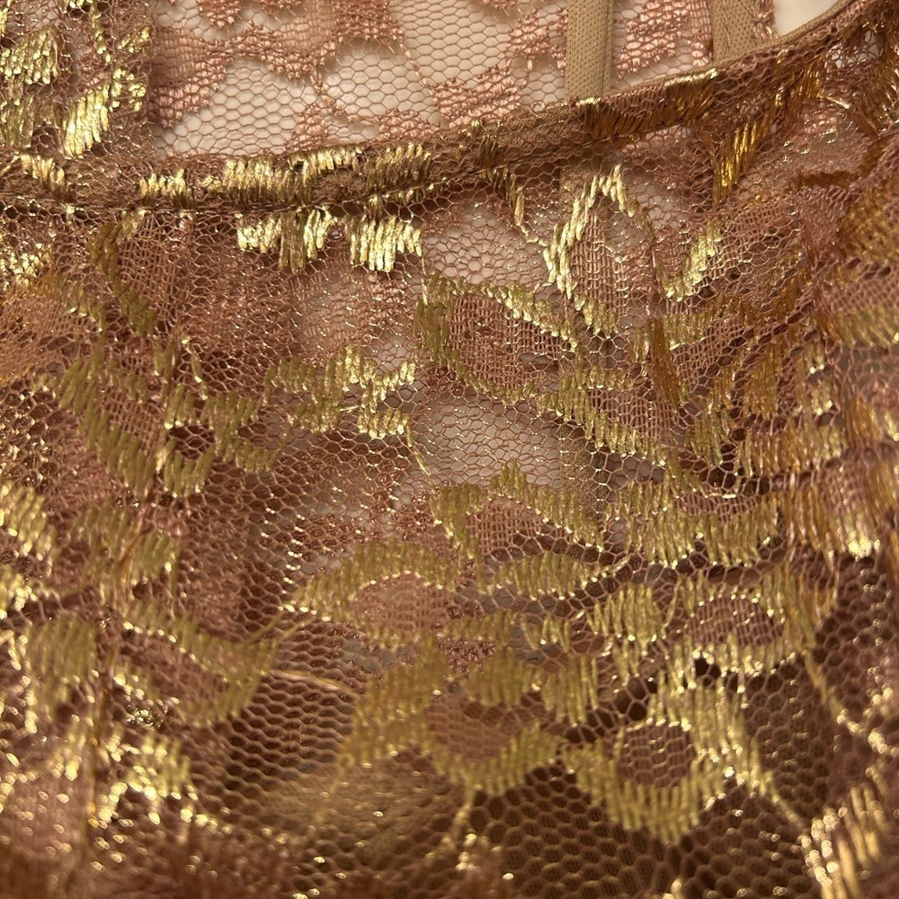 Chetta B Elegant Gold Lace Sleeveless Dress with Belt, Size 14 - Picture 8 of 9